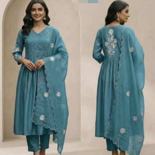 A Plus Size Anarkali Suit 3