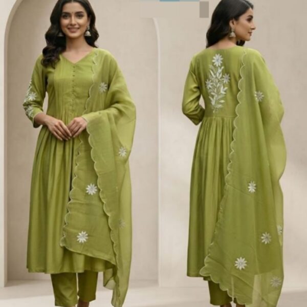 A Plus Size Anarkali Suit 2